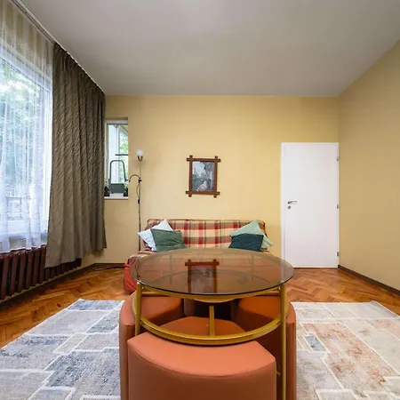 Spacious 2bd In The Heart Of By Flаt Mаnаgеr *