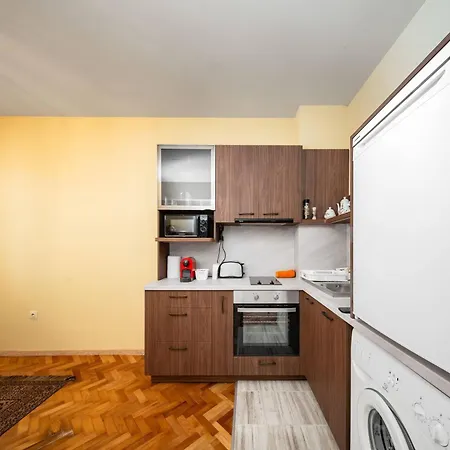 Spacious 2bd In The Heart Of By Flаt Mаnаgеr *