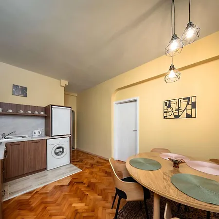 Spacious 2bd In The Heart Of By Flаt Mаnаgеr Lägenhet Sofia