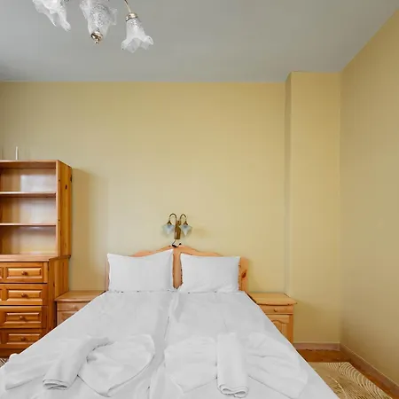 Spacious 2bd In The Heart Of By Flаt Mаnаgеr