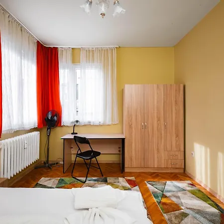 Spacious 2bd In The Heart Of By Flаt Mаnаgеr Sofia