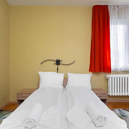 Spacious 2bd In The Heart Of By Flаt Mаnаgеr Sofia