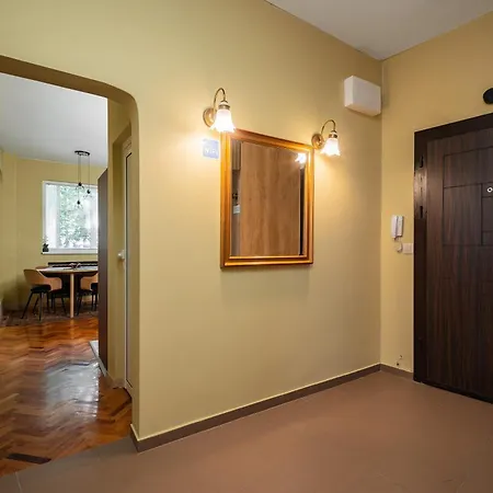 Lägenhet Spacious 2bd In The Heart Of By Flаt Mаnаgеr *