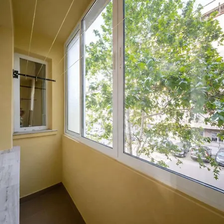 Spacious 2bd In The Heart Of By Flаt Mаnаgеr