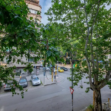 Lägenhet Spacious 2bd In The Heart Of By Flаt Mаnаgеr Sofia